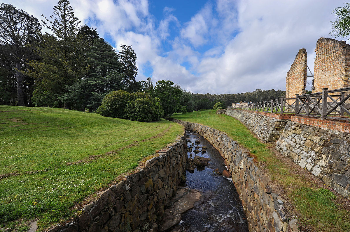 女生说'海拔'是什么意思？300字详解及意义