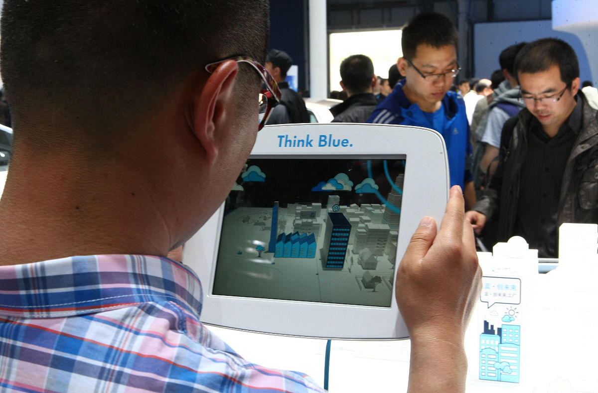 请为我写几条关于嵌入式、编程、碣石微控的横幅要求是中文对称