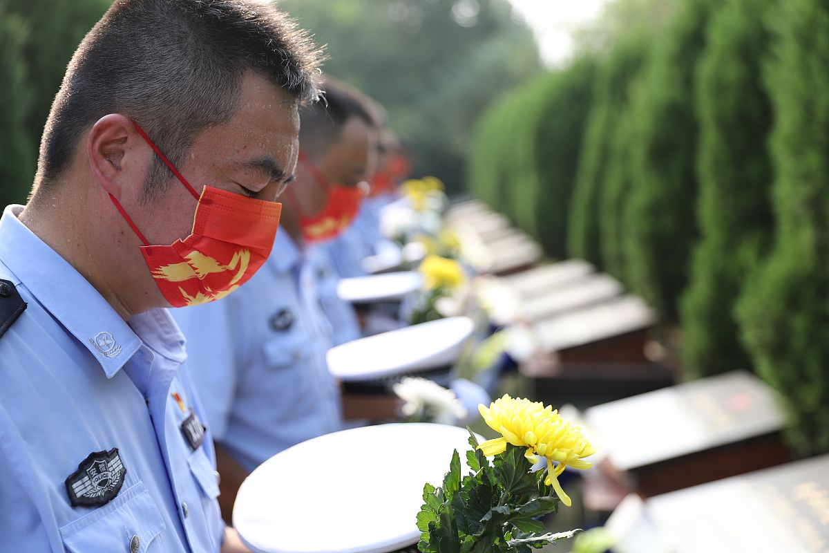 致敬英雄，砥砺前行：公安英烈讲座观后感