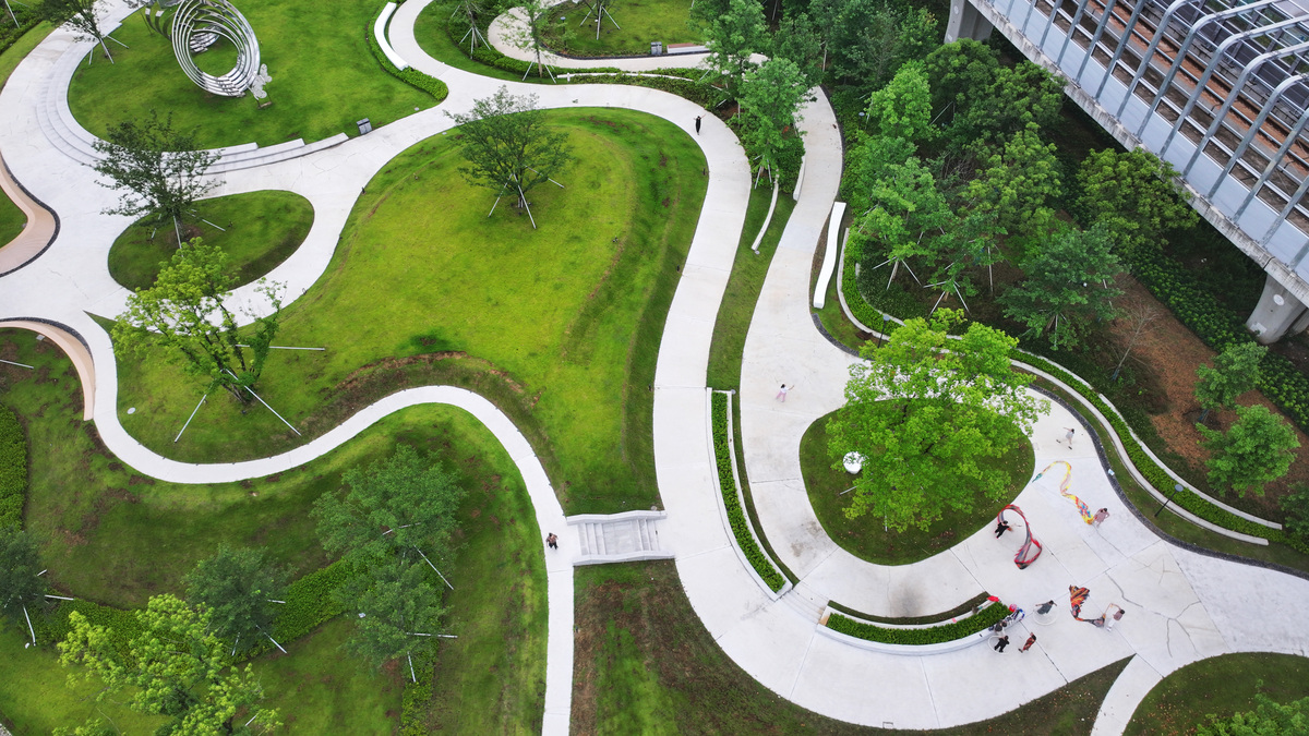 根据公共空间中康复景观的疗愈效果标准分级评定内容取一个课题名称