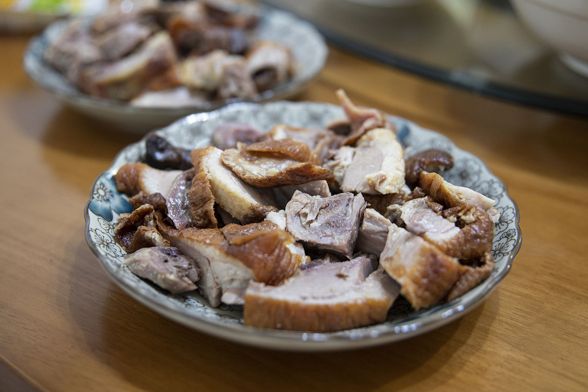 卤鸡肉.