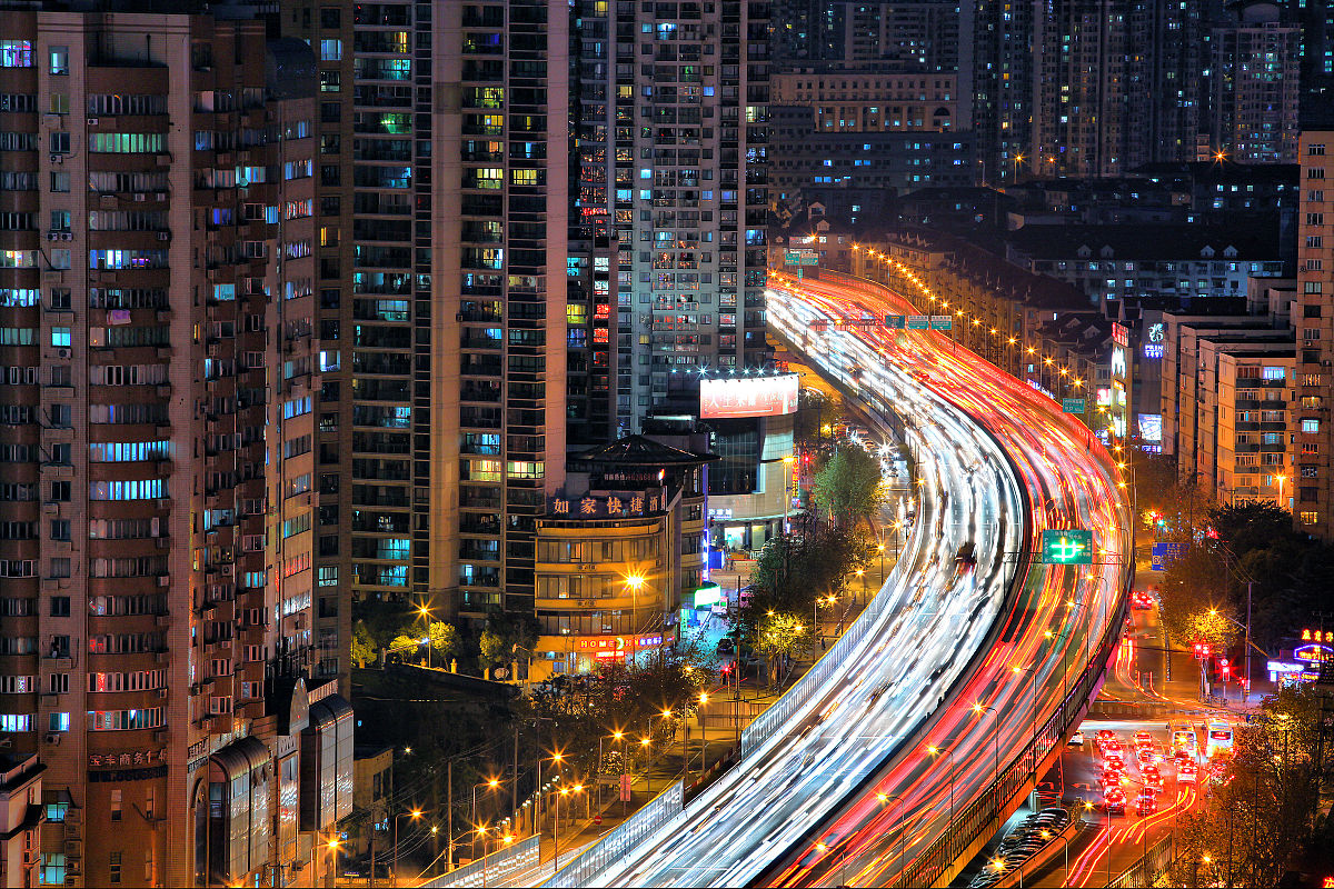 大学生对中国式现代化的重要性请写800字。