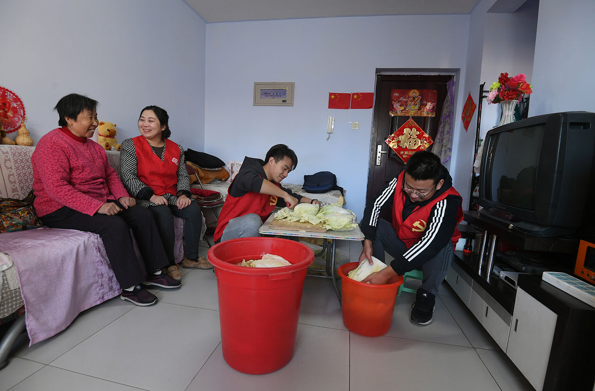 写一篇母亲节暖心关爱入户探访的通讯稿