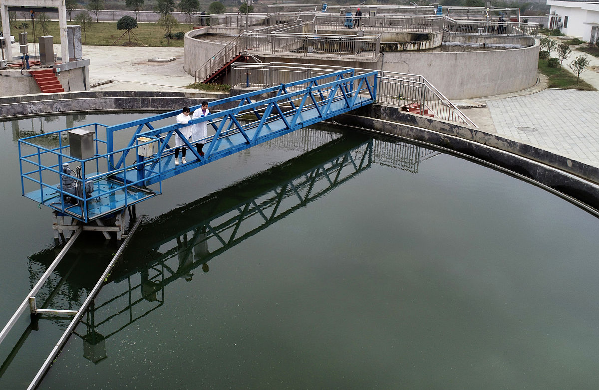 污泥处理技术：机械浓缩+板框脱水，含水率≤60%