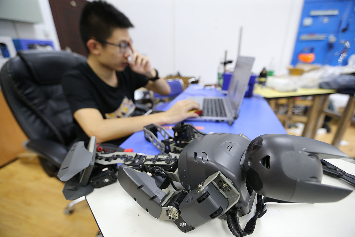 2018年4月20日,四川大学代表队获2018年robocup机器人<strong>世界</strong>杯中国赛