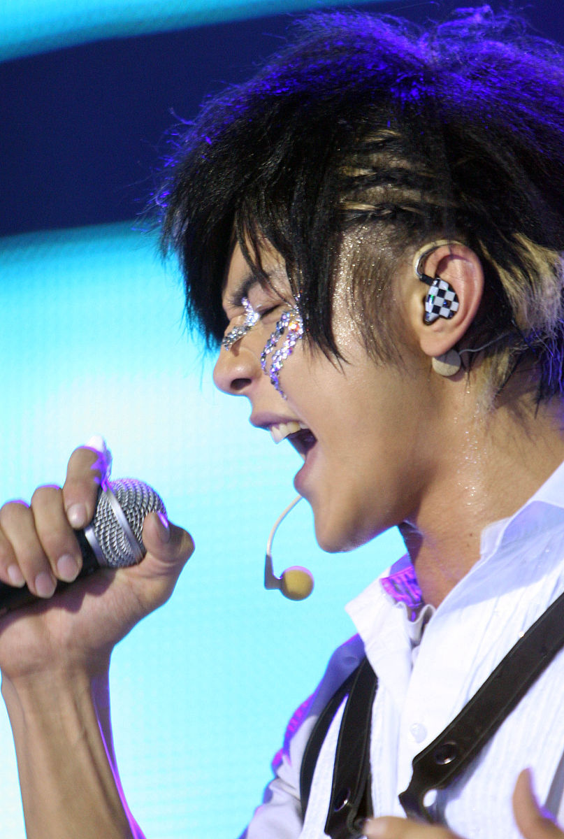 2009年4月11日,上海,飞轮海"想入飞飞世界巡回演唱会"在上海大舞台正