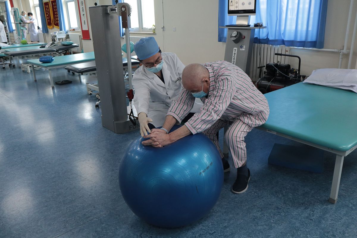 浙江卫校生大专院校推荐：专业解析与报考指南