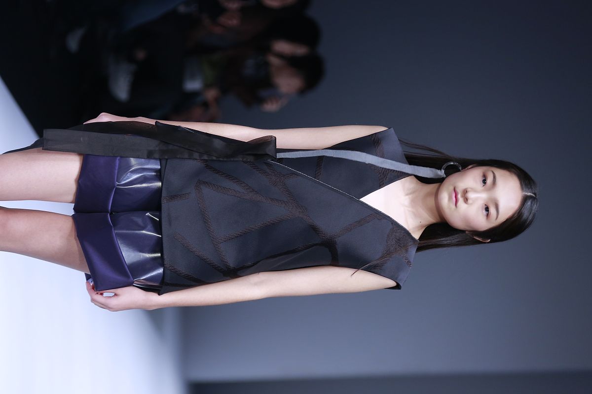 咸宁建筑装饰学校美术绘画有前途吗？需满足哪些招生条件