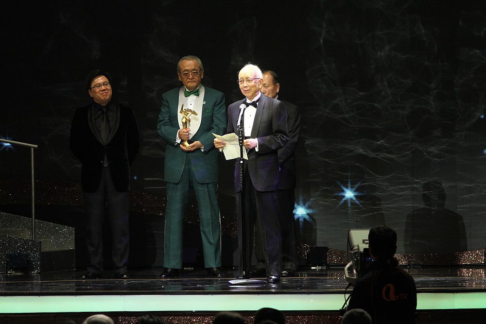 坂本龙一：日本音乐传奇，才华横溢的作曲家和社会活动家