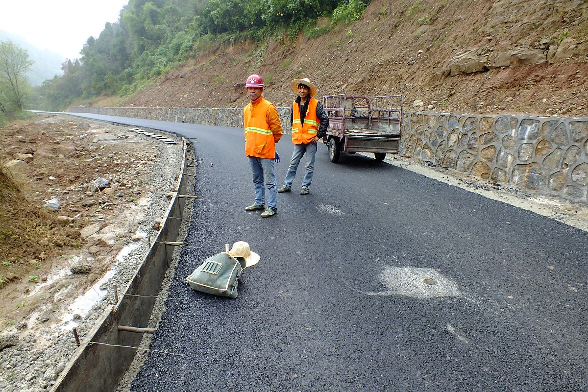 高速公路路面养护的质量管理