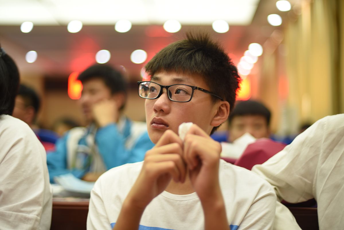 九分之十六米乘以四分之五是多少米？详细计算步骤