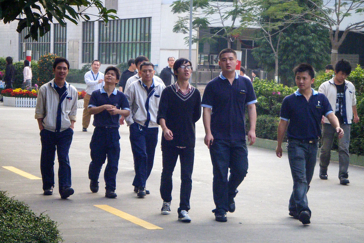 景东县职业中学电子电器应用与维修专业怎么样？就业前景和未来发展趋势分析