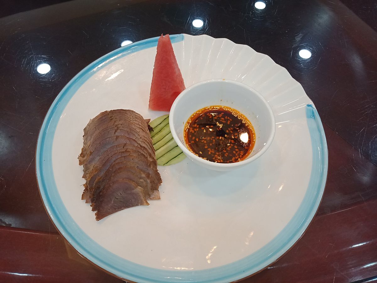 2020年9月7日,江苏省金湖县迎宾馆制作的食品,淮扬菜,湖鲜美食:五香牛