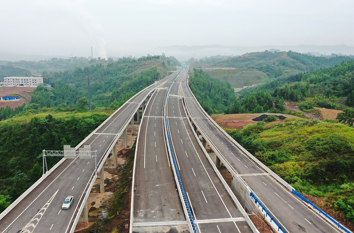 四川省公路施工总承包二级转让: 选择可靠代理公司的重要性