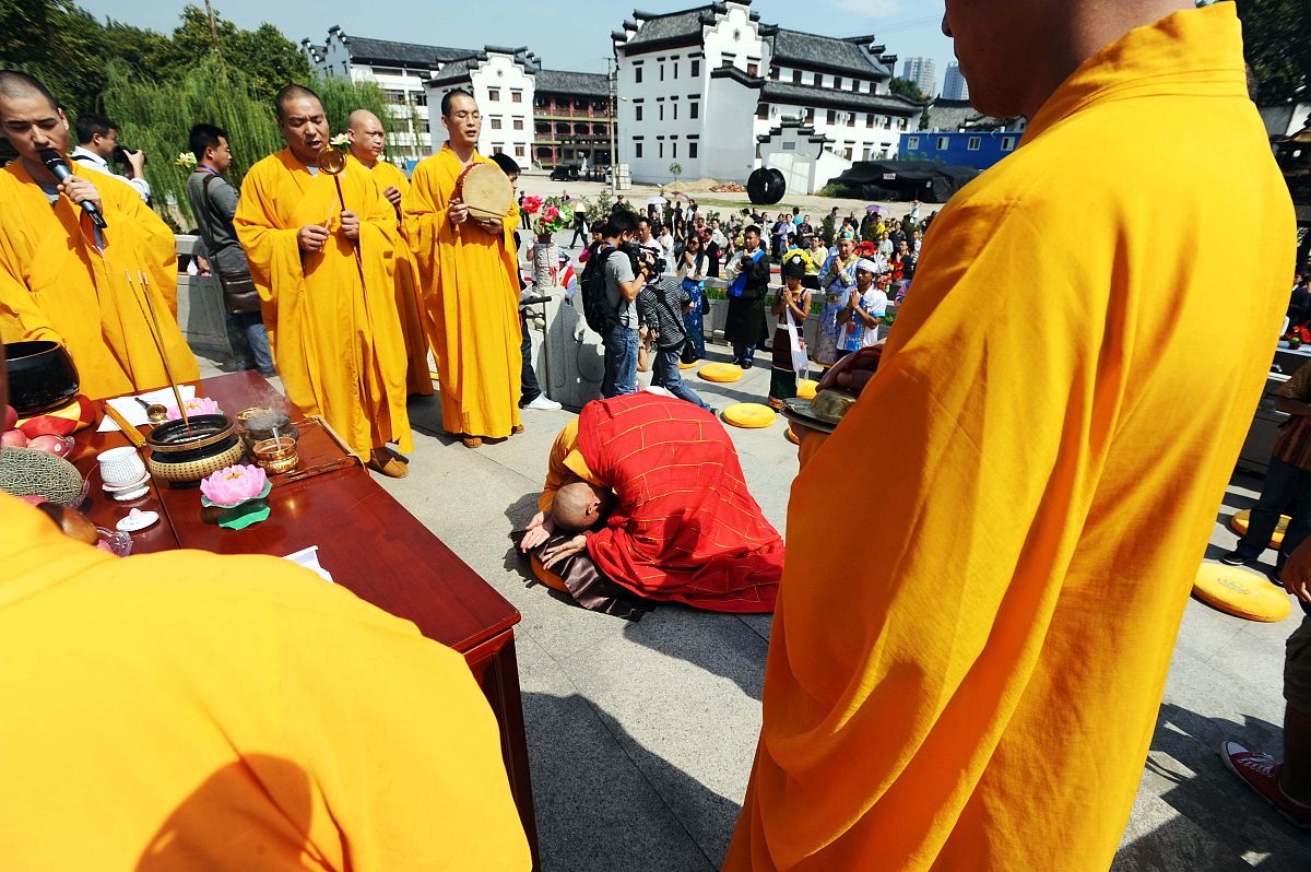 暗黑破坏神4游戏中法师最好的技能和装备搭配是什么？