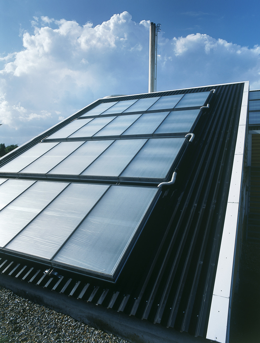 奇威特分布式空气源热泵直接放置屋顶节能运行费用低噪音低使用寿命长