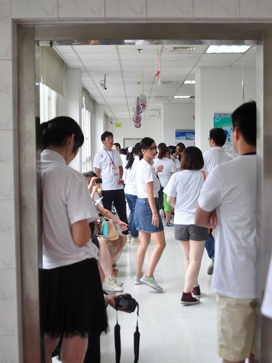 阐述职业健康氛围与一线管理人员参与职业健康管理意愿正相关300字