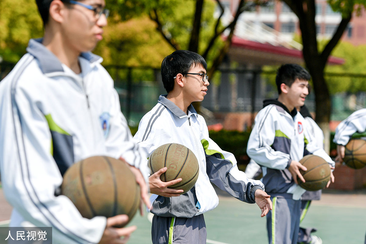 《我的同学》男500字