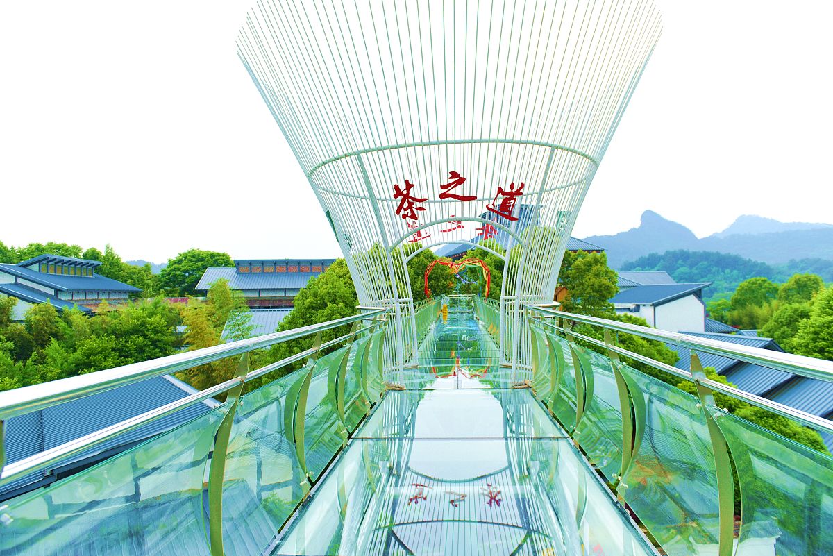 设计武夷山市茶旅产品问卷包括以下方面：自然景观吸引产品类型丰富性茶旅产品吸引力价格优势性服务要素评价茶服务体验评价服务响应速度茶旅产品情感体验茶旅产品享乐体验基础设施评价茶旅服务流程特色文化氛围茶旅融合信息化