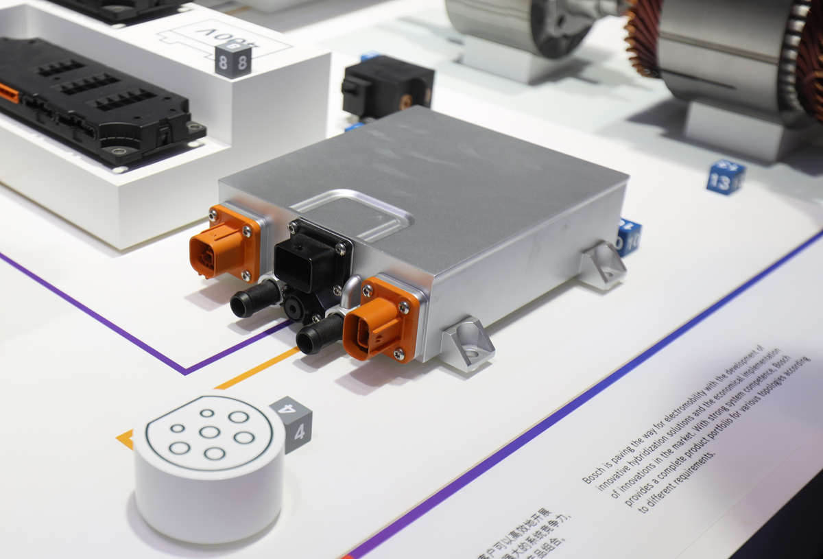 机器的组成：机构只是其中一部分