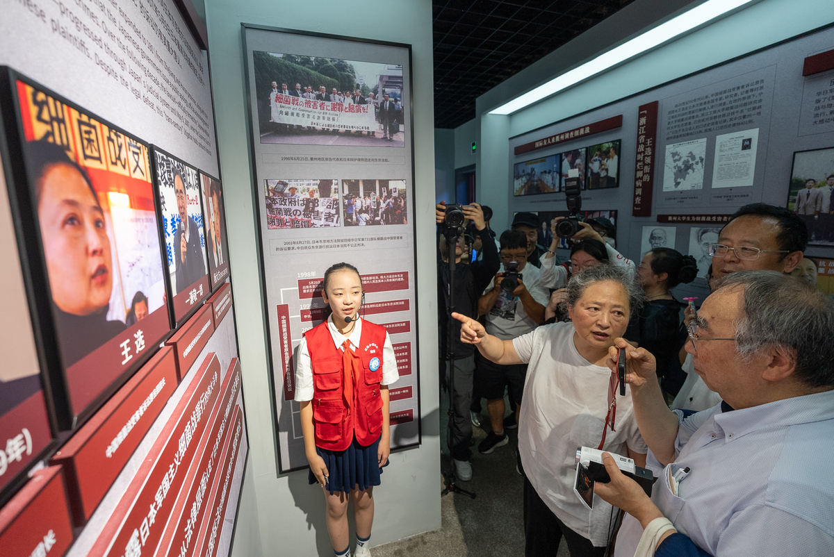 中国青年网烟台七月十二日电通讯员初昱彤近日为了进一步加强社会主义核心价值观的教育引导了解公安对人民做出的伟大贡献本校社会实践团队走进公安博物馆展开了一次别开生面的参观之旅。深入了解了公安事业的发展历程和公安人民的英勇事迹。公安博物馆作为一座集展览、学习、研究于一体的现代化博物馆旨在向公众传递警察文化、展示公安机关的工作历程和辉煌成就。通过详细的解说、生动的展示和互动体验实践队对中国公安事业的发展和