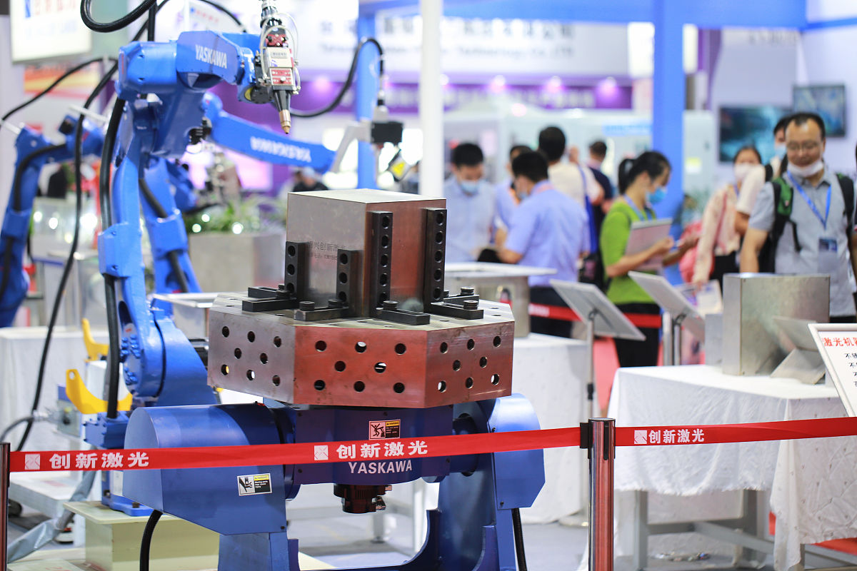 武汉平面设计中等学校人工智能机器人专业怎么样？招生条件有哪些