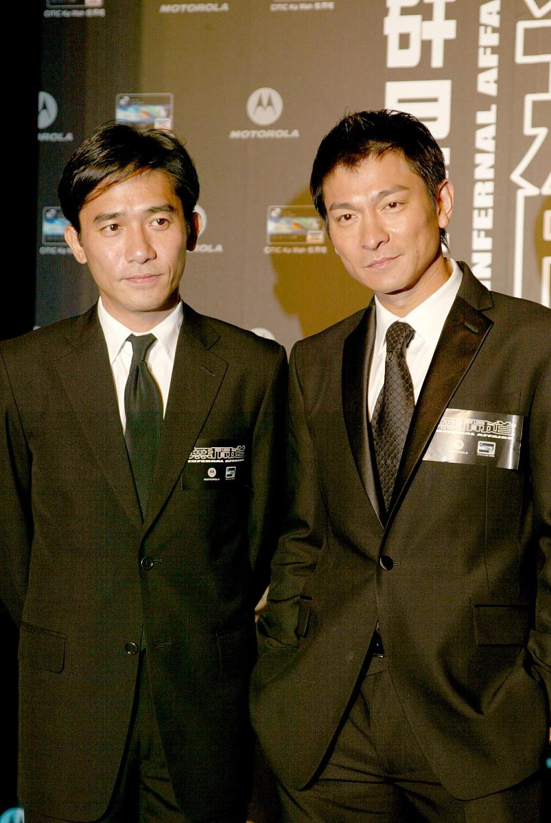 整理下面的文字适合做人物解说文案：2001年开始在引入了新的说唱方式后他又接连发售了多张专辑并再次获得了十大中文金曲最有前途新人金奖以及年度飞越歌手银奖次年被刘伟强看中邀请他出演了一部系列电影而这个系列就是无间道在两位天王刘德华和梁朝伟的指导下演技突飞猛进让人惊艳随着无间道上映的爆火作为戏份很少的小鲜肉陈冠希却丝毫没有被天王的光彩掩盖反而在市场上赢得了更大的关注度