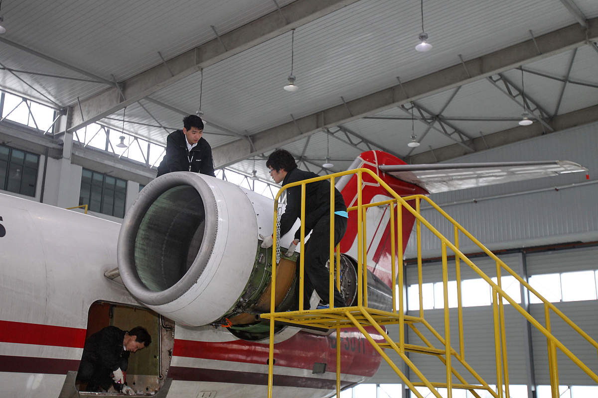 现代民用飞机雷达罩结构维护注意事项解析