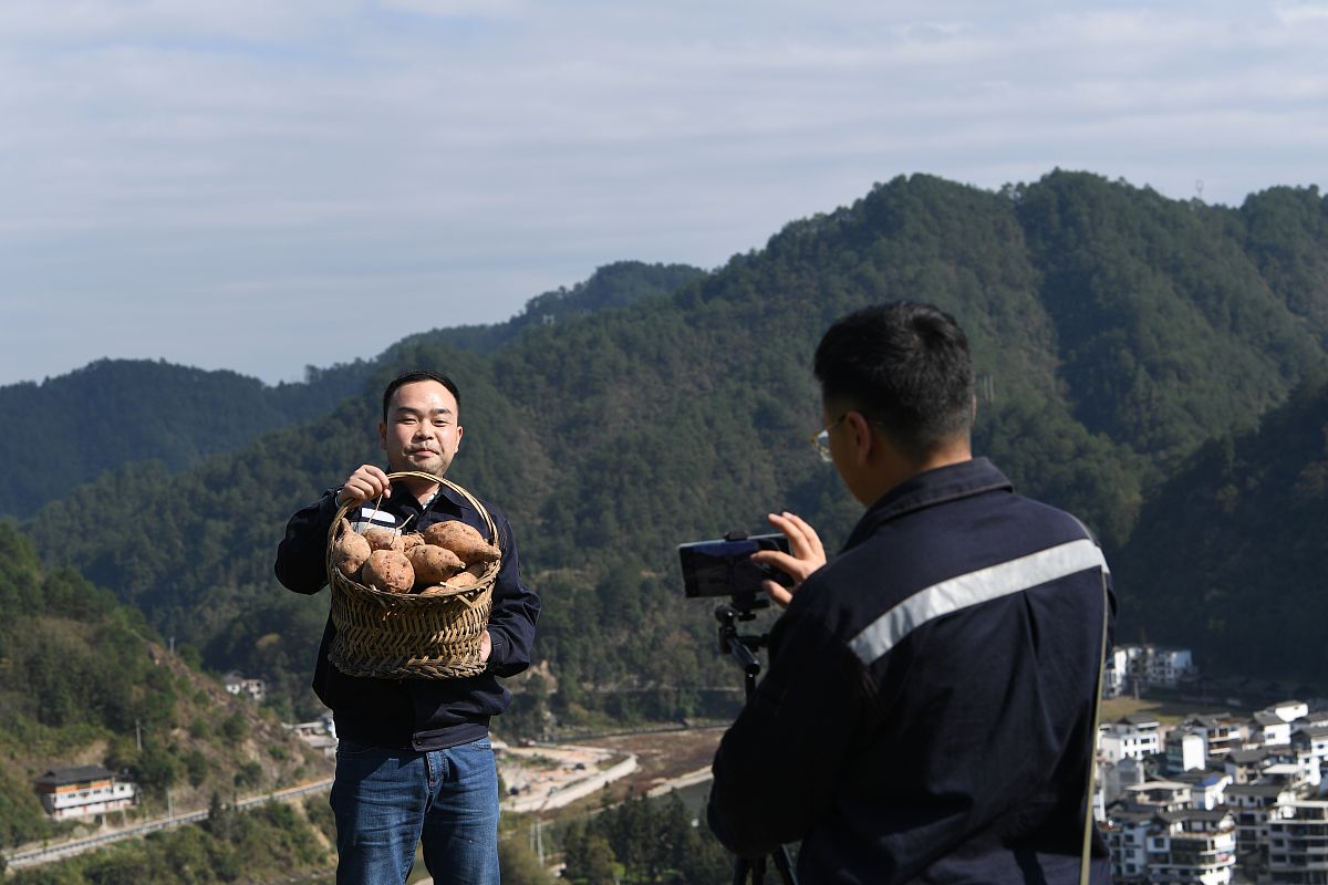一个微信群可以同时设立几个群公告