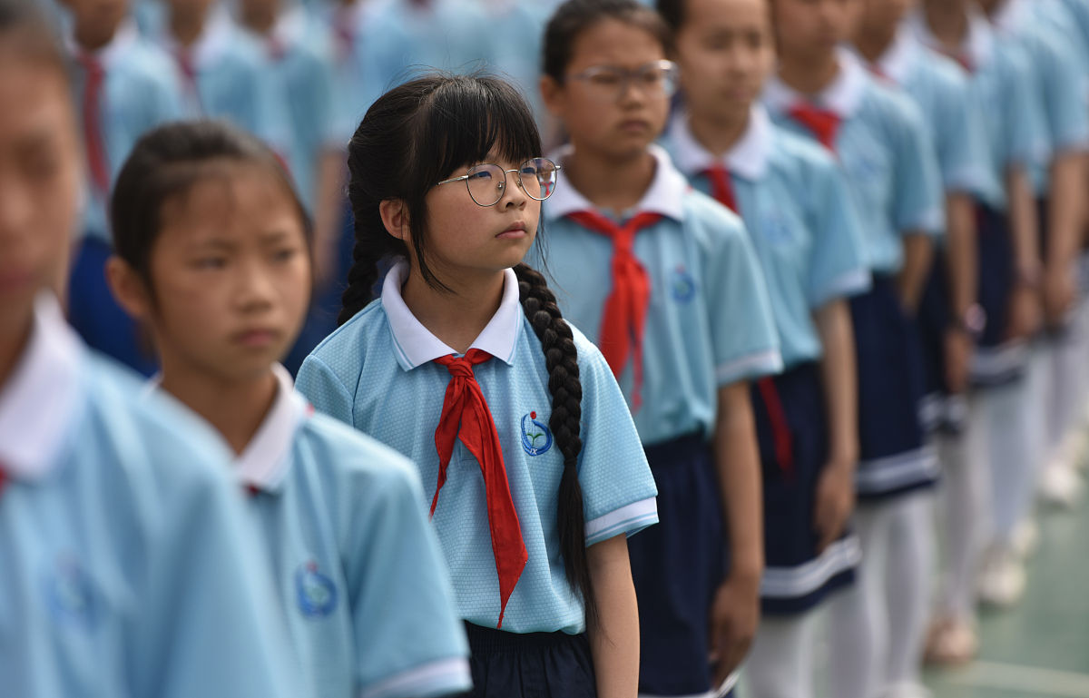 小学二年级红领巾活动建议：让红领巾更有意义更有趣