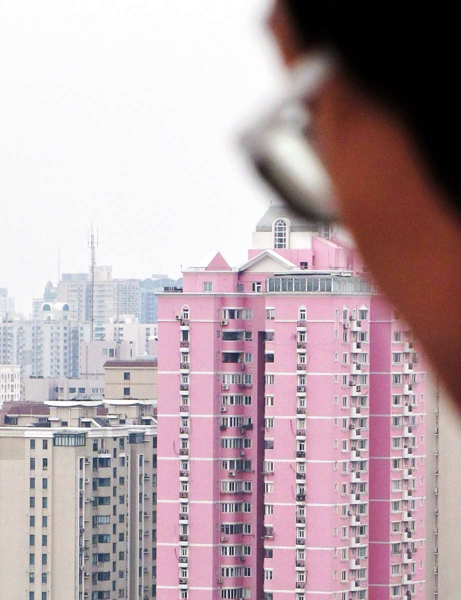 带客户去看房并以幽默的剧情方式呈现