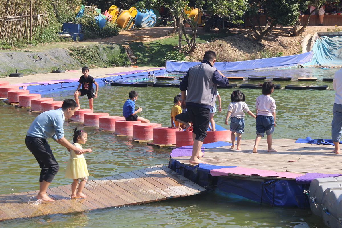 难忘的家庭旅行：2000字作文记录美好时光