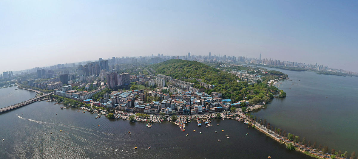 2019年4月6日,东湖风光村,即将消失的武汉"里约热内卢".