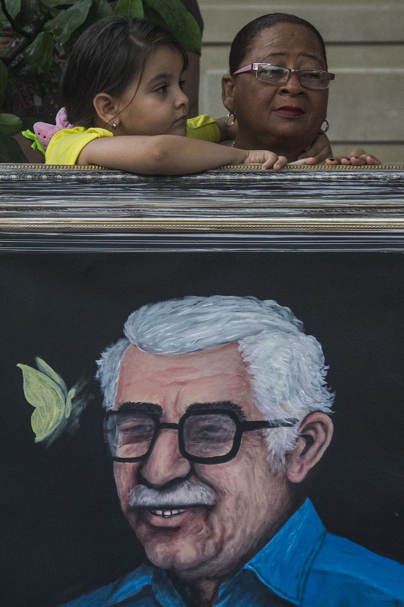 《百年孤独》解读：现实魔幻主义的典范