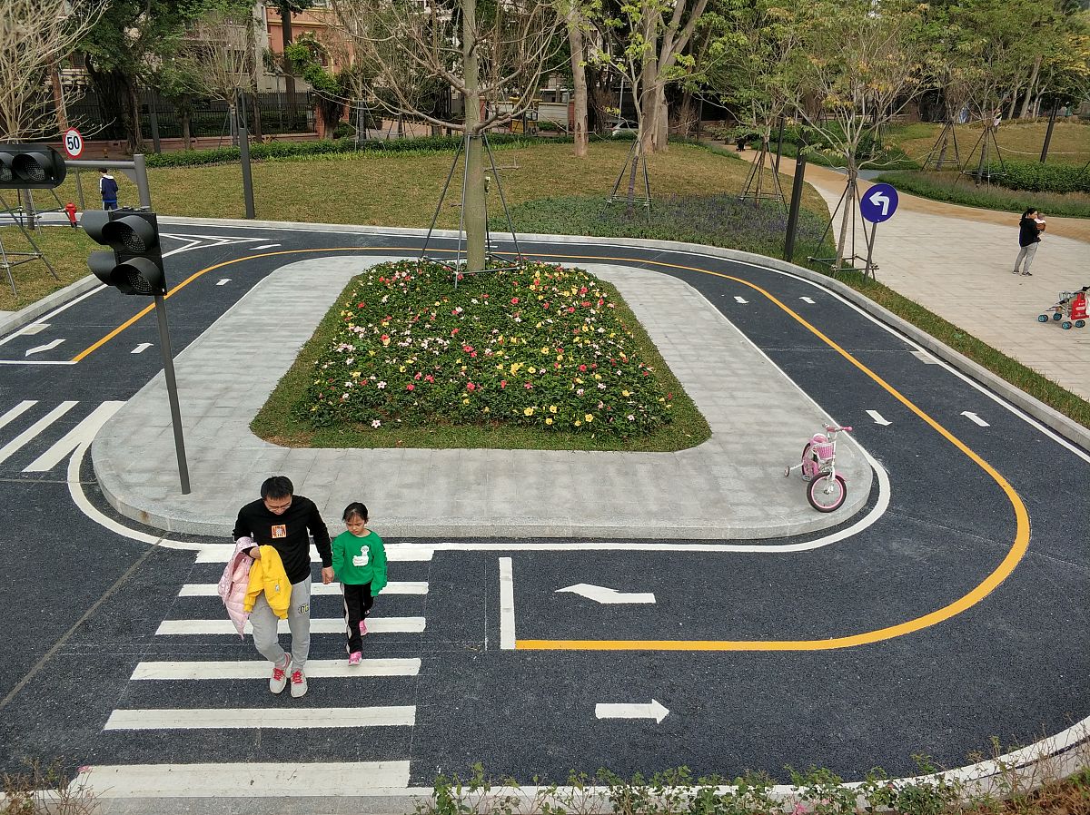 学校道路命名创意：科技、创新、未来、智慧等主题道路名称推荐