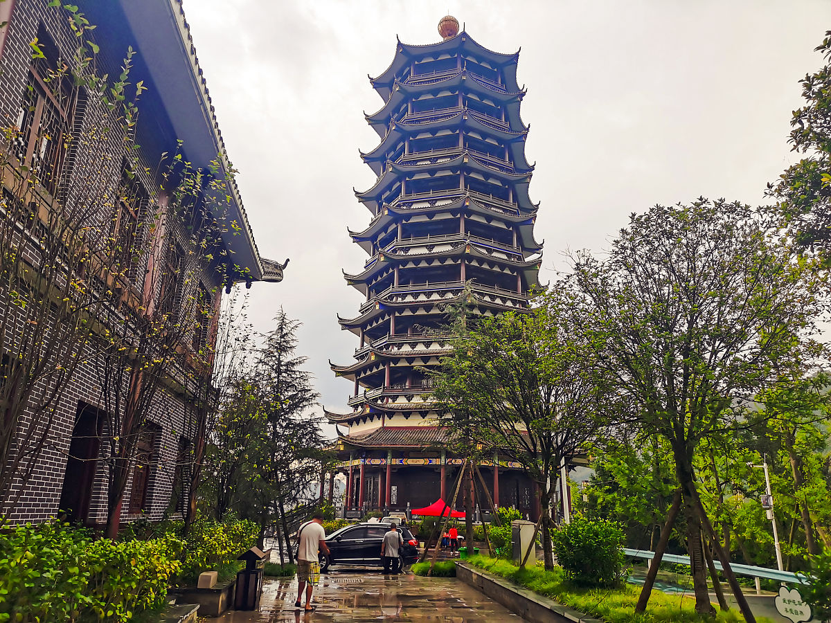 贵州省旅游学校怎么样？学校开设了哪些专业