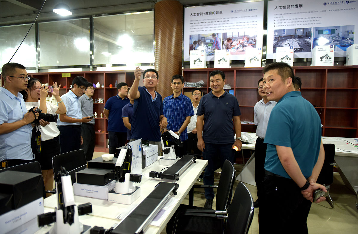 2023年江苏省惠山中等专业学校电信工程系招生专业