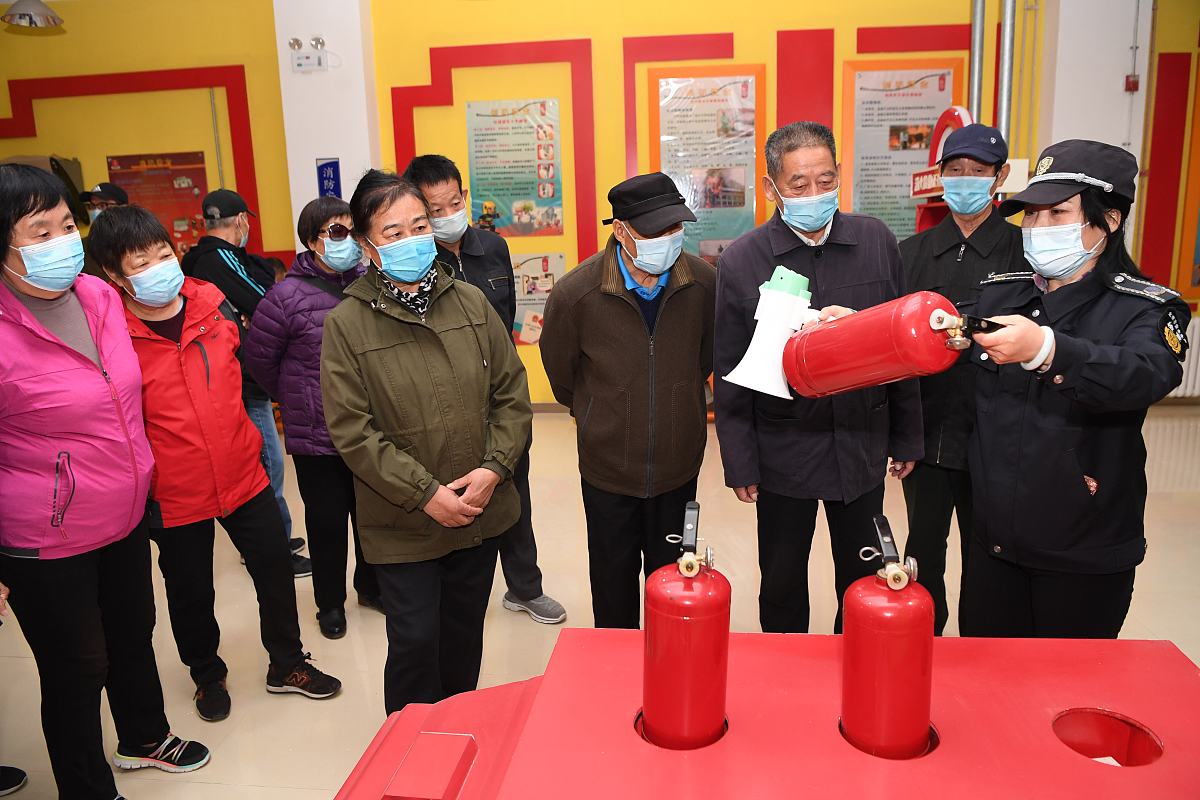 安管理服务中心帮我用180字详细描述