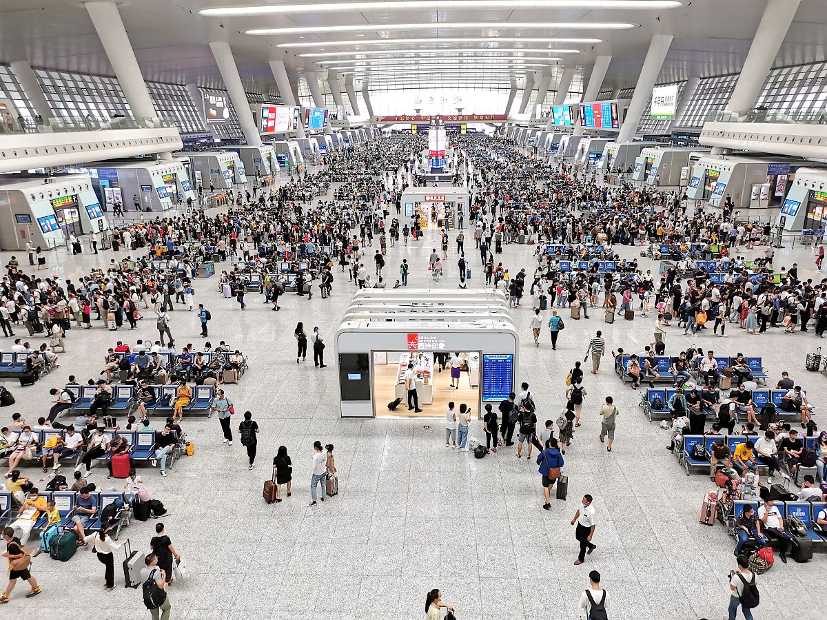 浙江暑运客流爆棚！旅客吞吐量或创新高