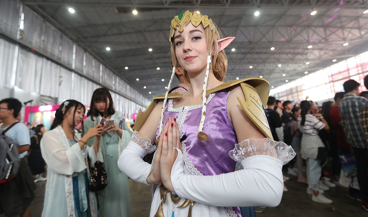Cosplay 英雄联盟：角色扮演的艺术与文化