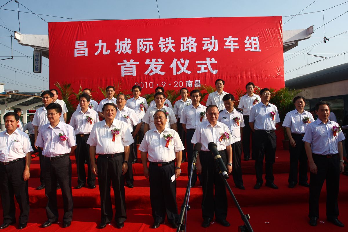 成都选择成都高铁学校读铁路专业需要注意的事项