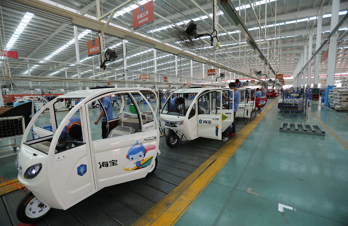 安徽桐城高级技工学校新能源汽车专业介绍 - 培养新能源汽车人才的摇篮