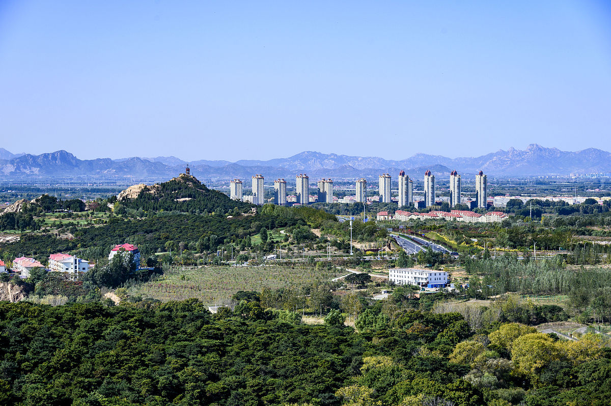 2020年10月18日,河北秦皇岛,秋游联峰山.