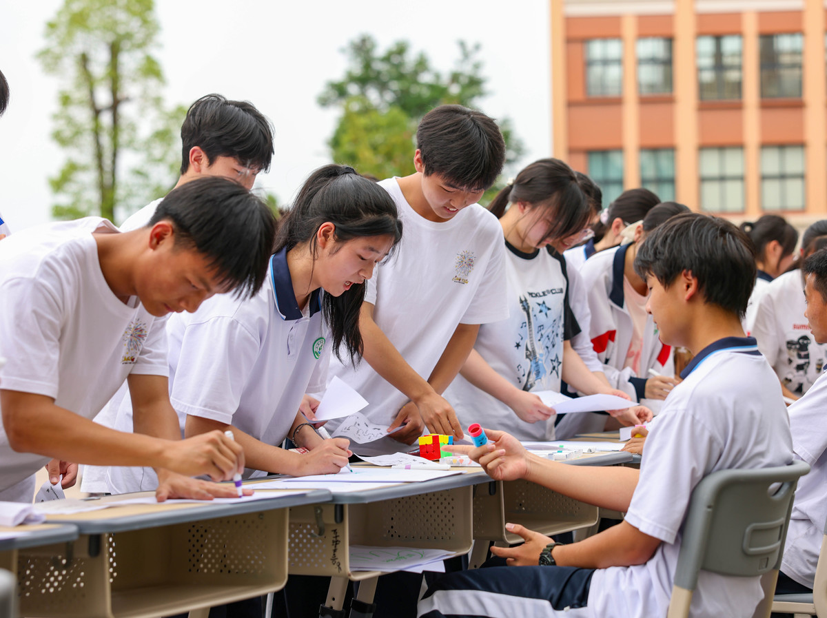贵阳卫校致力培养学生独立工作的能力~
