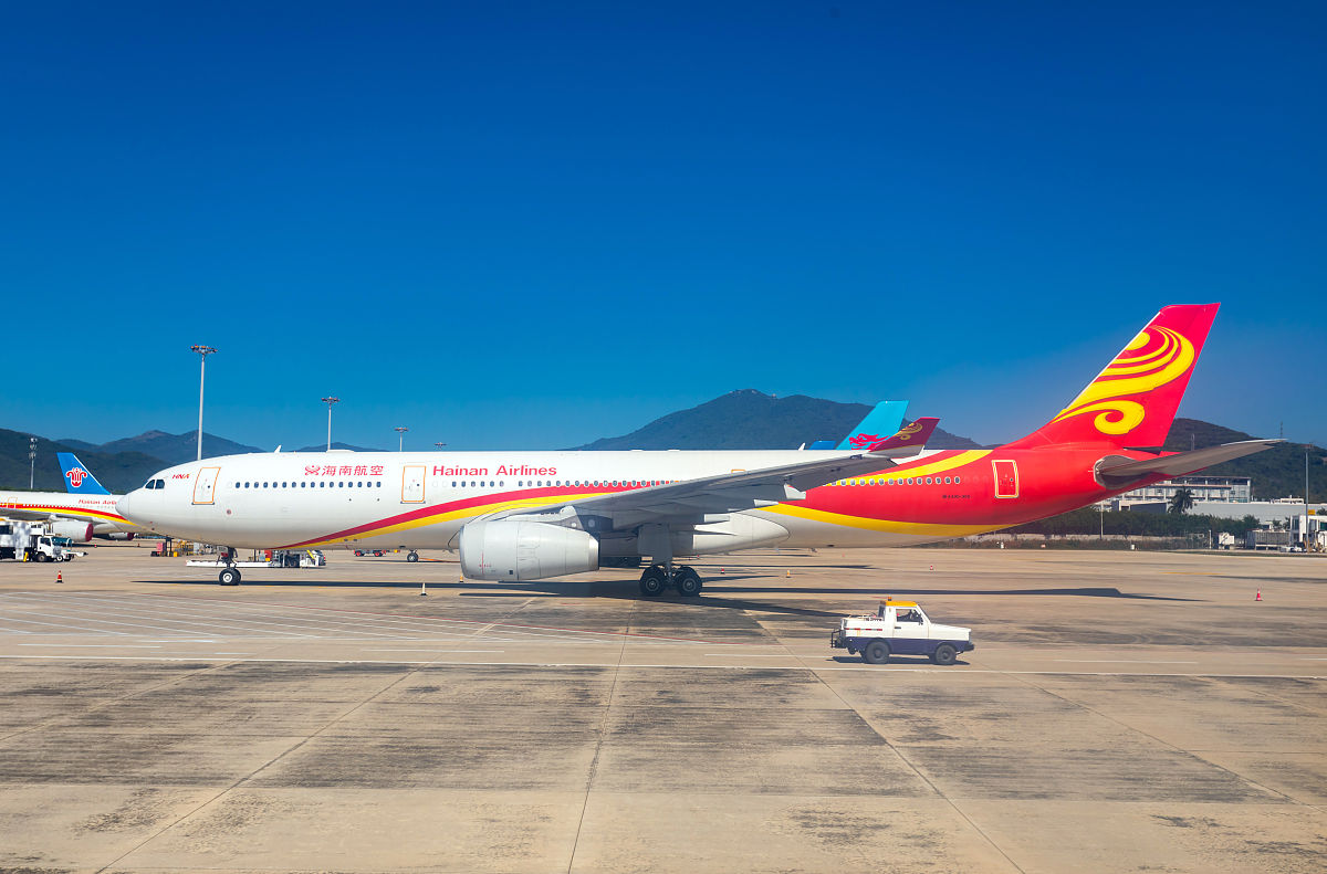 三亚飞南宁是什么方向飞行的