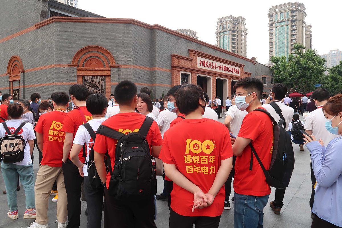 以宁波大学生红色之旅为主题的校外公益性劳动实践报告要求400字上下写出实践内容过程及体会