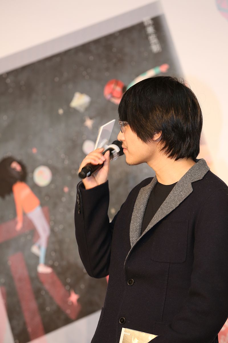 2015年04月09日,上海,明星参加《我与世界只差一个你》新书首发活动.