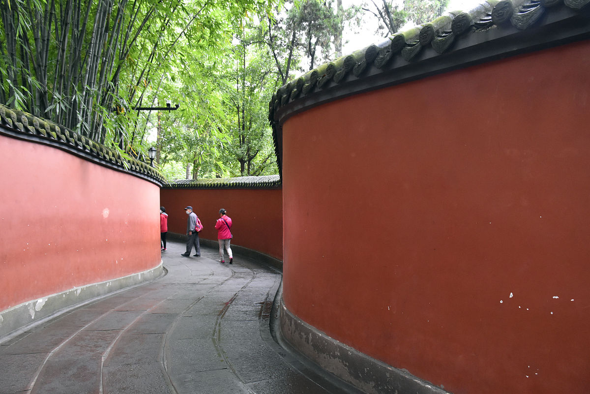 成都旅游攻略：必玩景点、美食、购物、周边游全攻略