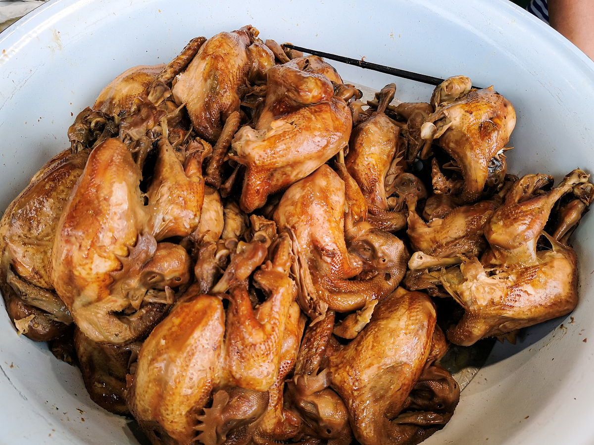 电饭锅窑鸡：在家轻松复刻乡下美味，好吃到吮指！