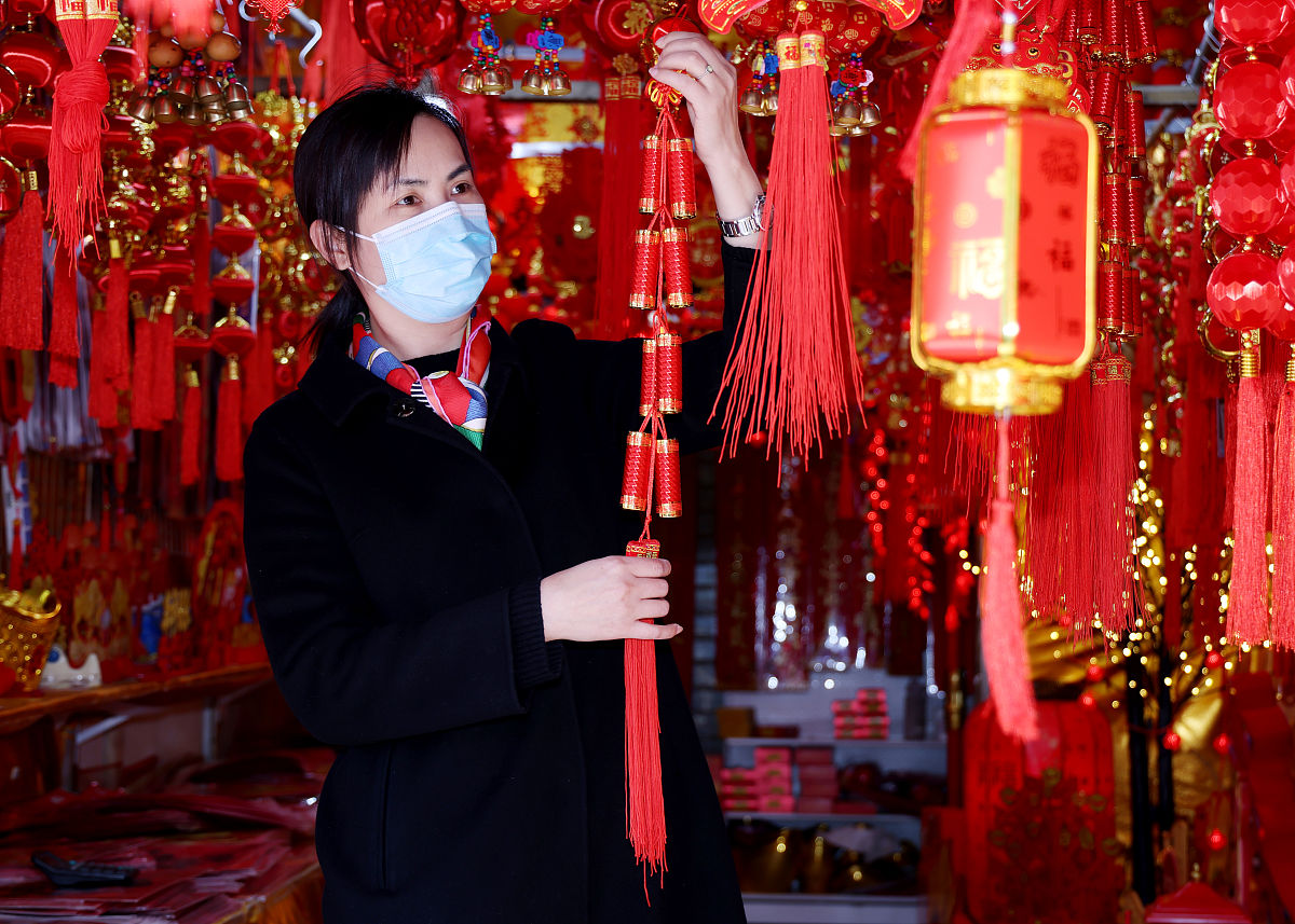 带红绳祈福洗去霉运的民间习俗是什么